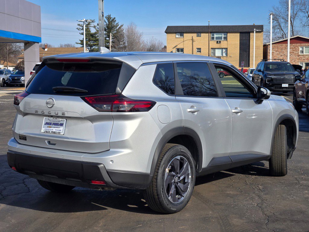 Used 2025 Nissan Rogue SV FWD image 10
