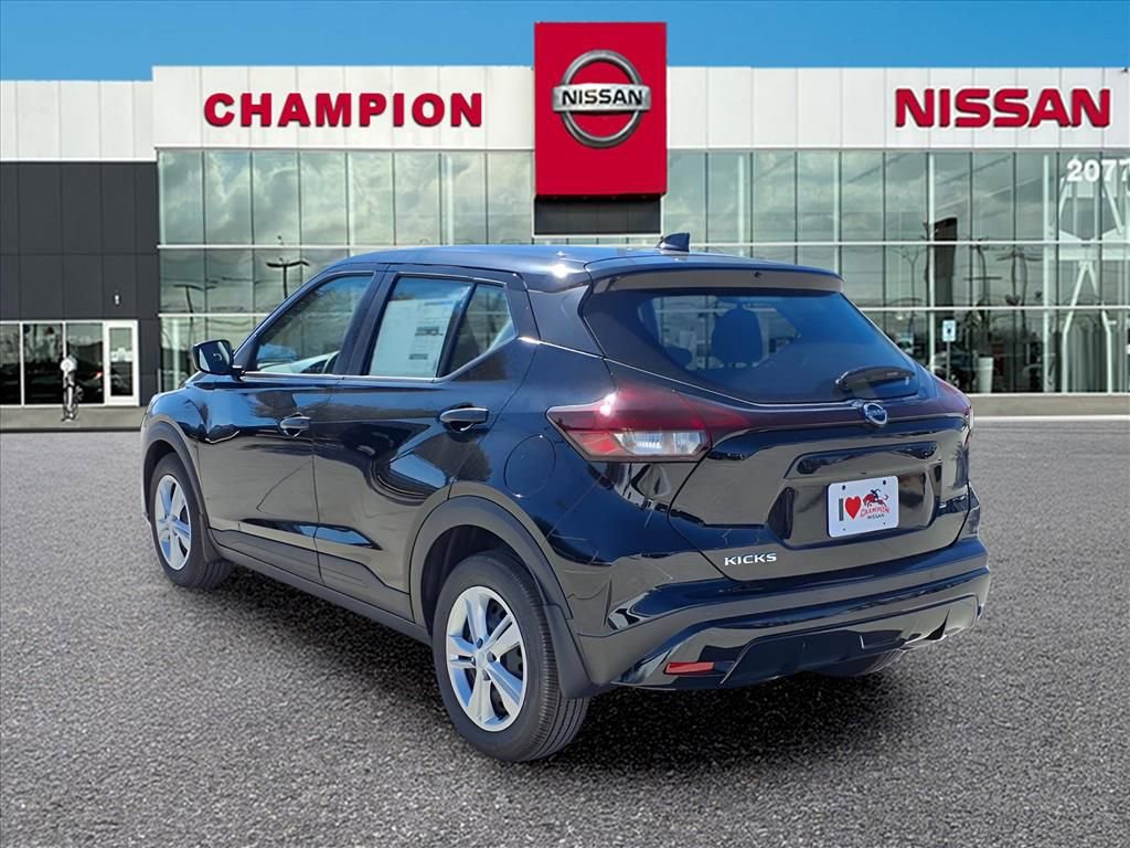 New 2025 Nissan Kicks Play S image 4