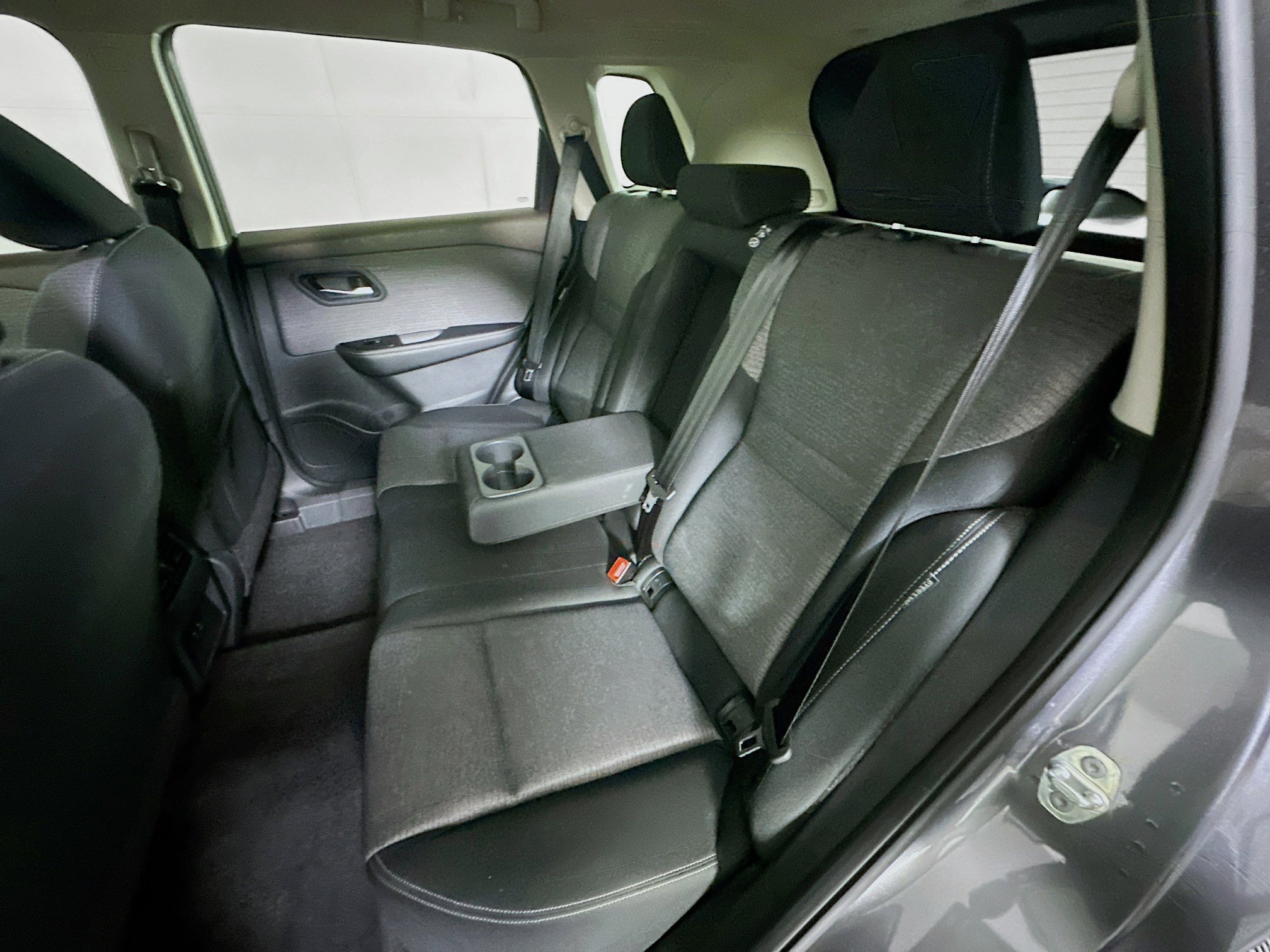 Used 2023 Nissan Rogue SV FWD image 26