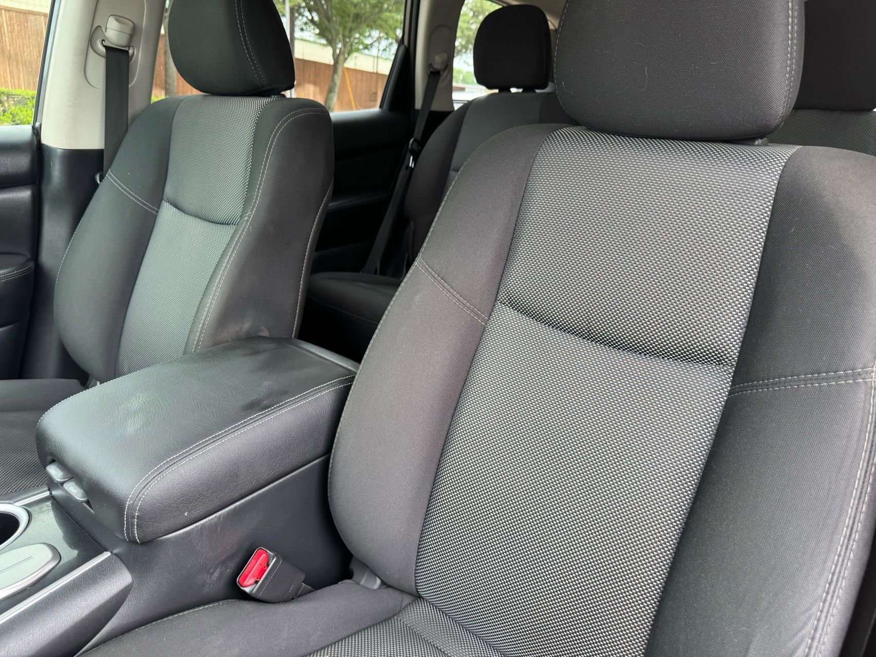 Used 2020 Nissan Pathfinder S FWD image 21