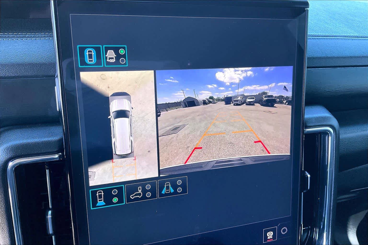 Used 2026 GMC Yukon XL Denali w/ Sun & Power Step Package RWD image 27