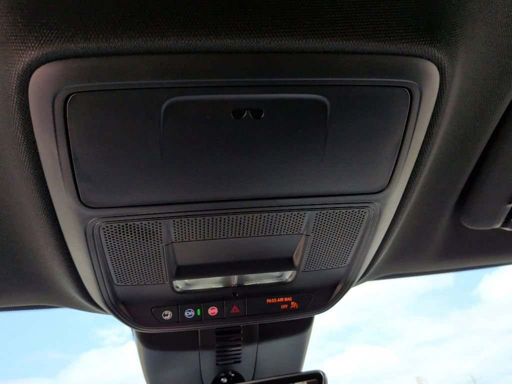 New 2026 Chevrolet Traverse LT FWD image 20