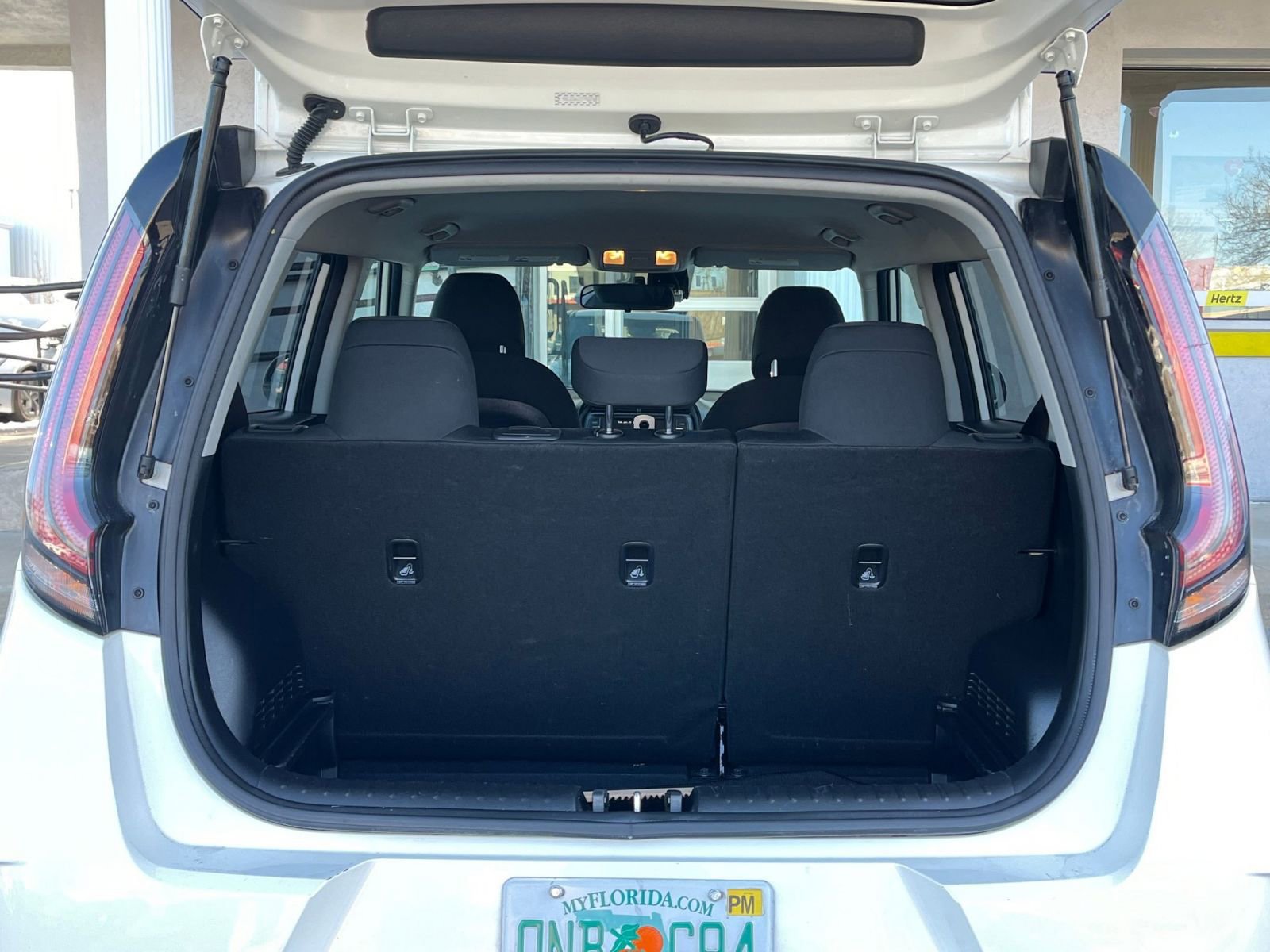 Used 2025 Kia Soul LX w/ LX Technology Package image 28