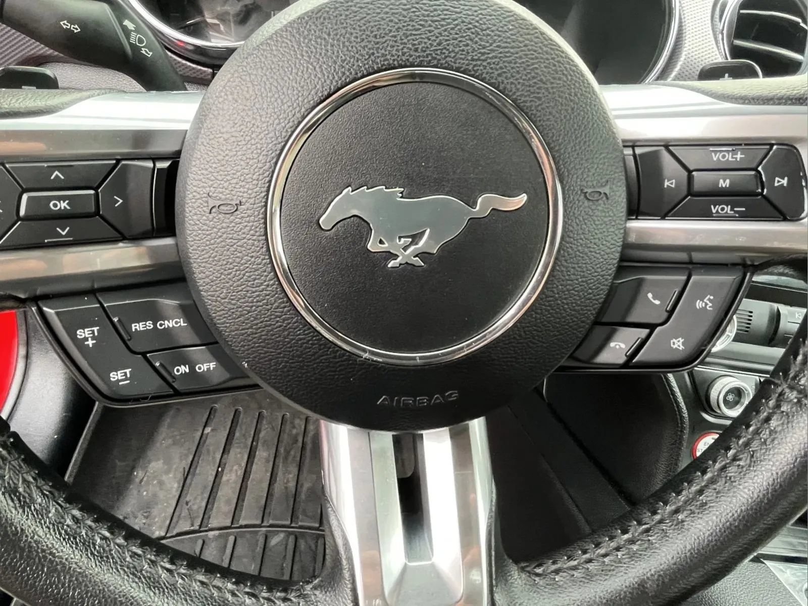 Used 2016 Ford Mustang Coupe RWD image 13
