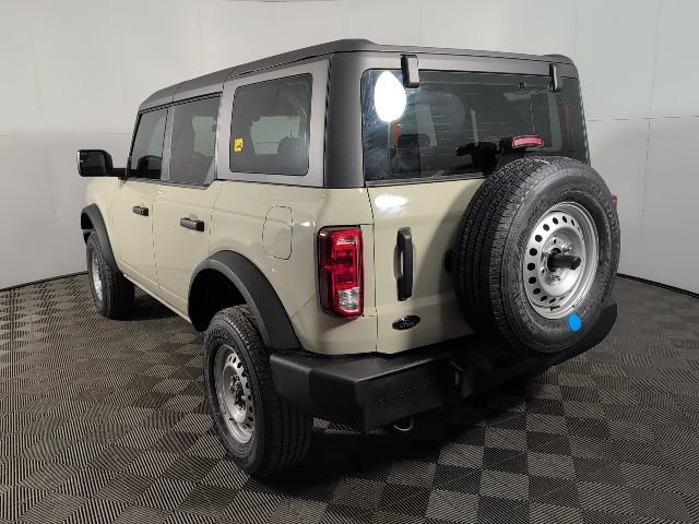 New 2025 Ford Bronco 4-Door image 4
