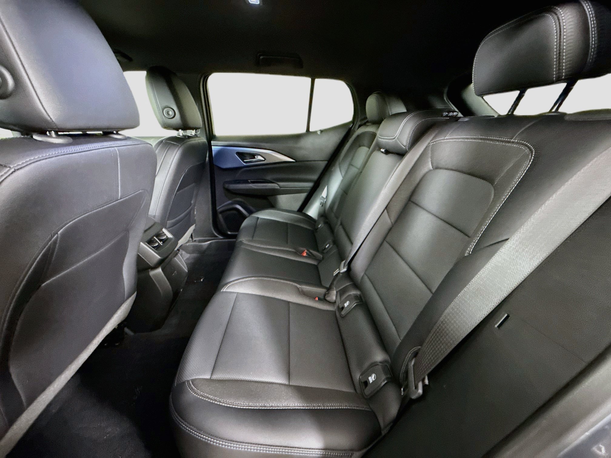Used 2026 Chevrolet Equinox EV LT w/ LPO, All-Weather Mat Package FWD image 26