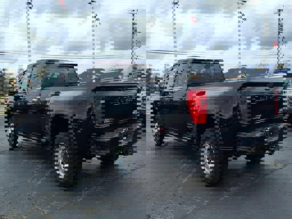 Used 2021 Chevrolet Silverado 3500 High Country w/ LPO, Hitch Package image 7