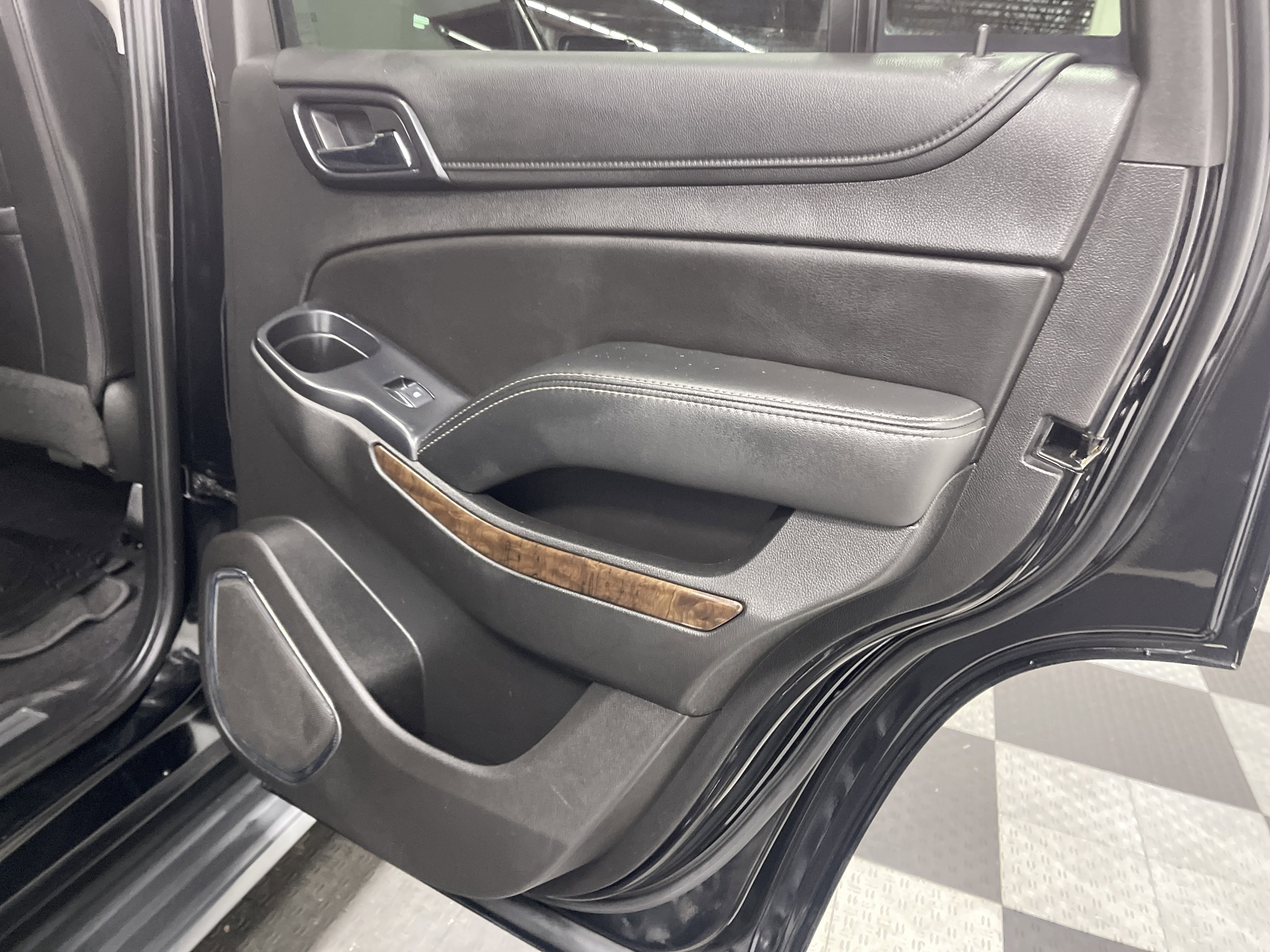 Used 2019 Chevrolet Tahoe LT image 19