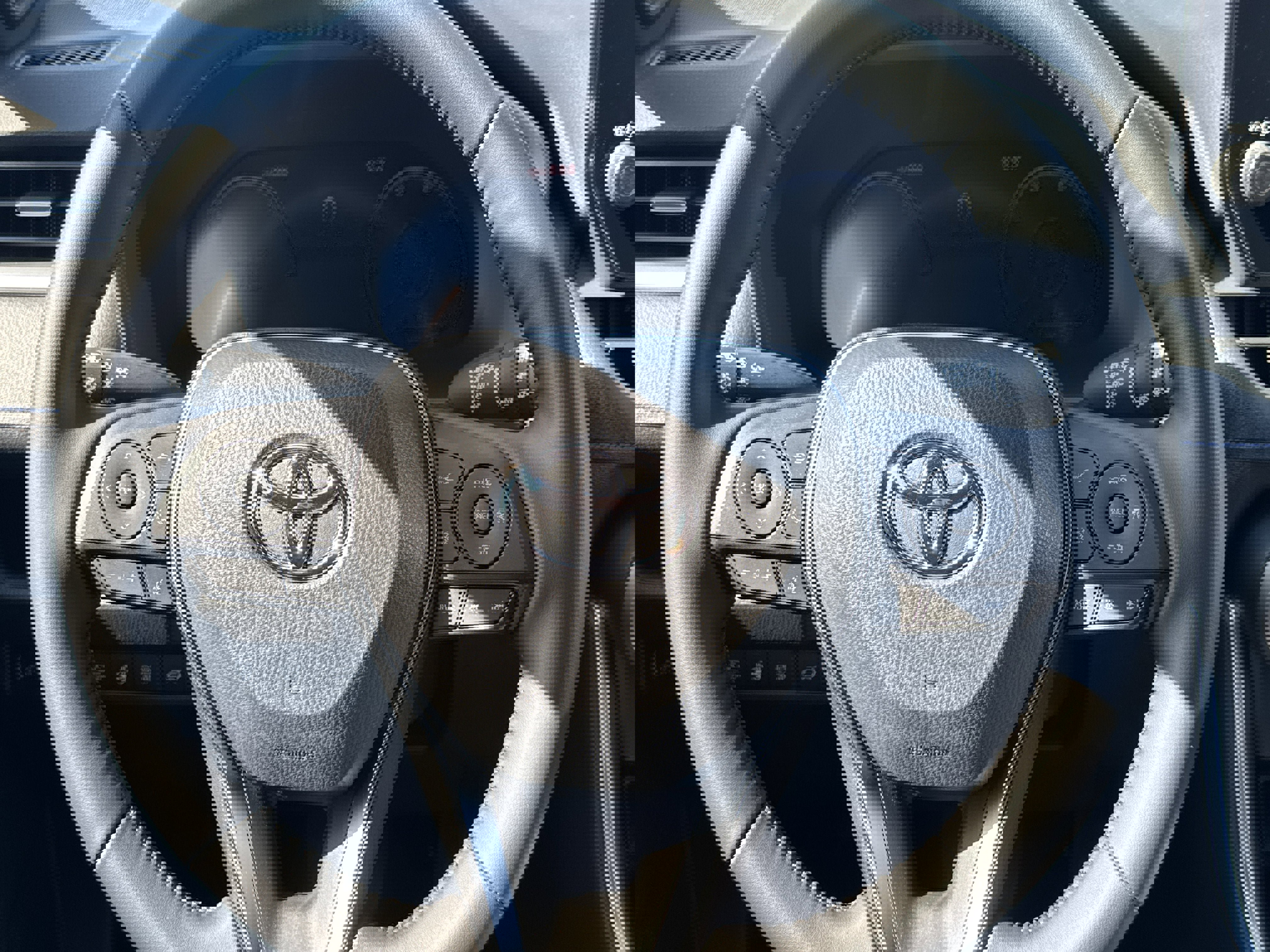 Used 2025 Toyota RAV4 XSE image 15