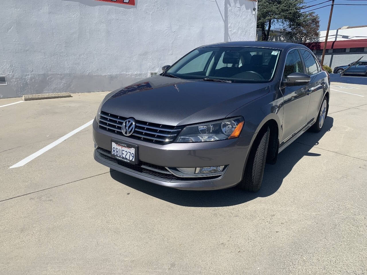 Used 2014 Volkswagen Passat TDI SEL Premium FWD image 3