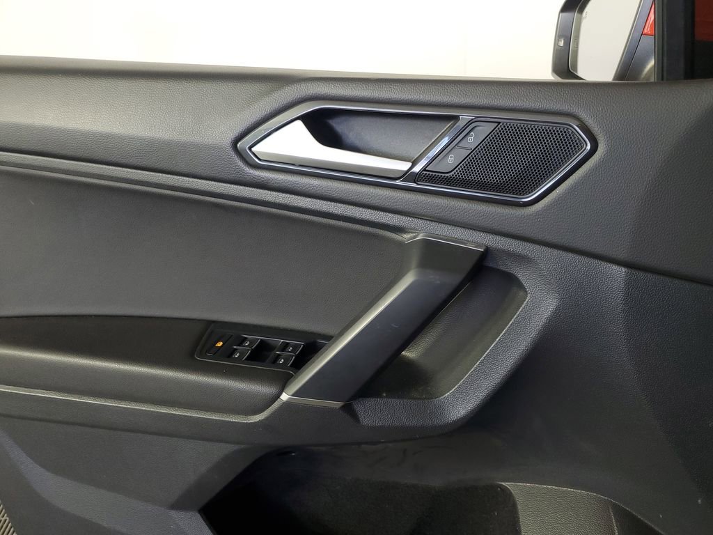 Used 2018 Volkswagen Tiguan SE FWD image 31