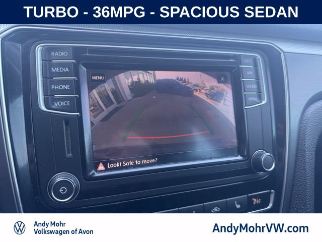 Used 2018 Volkswagen Passat 2.0T R-Line FWD image 24