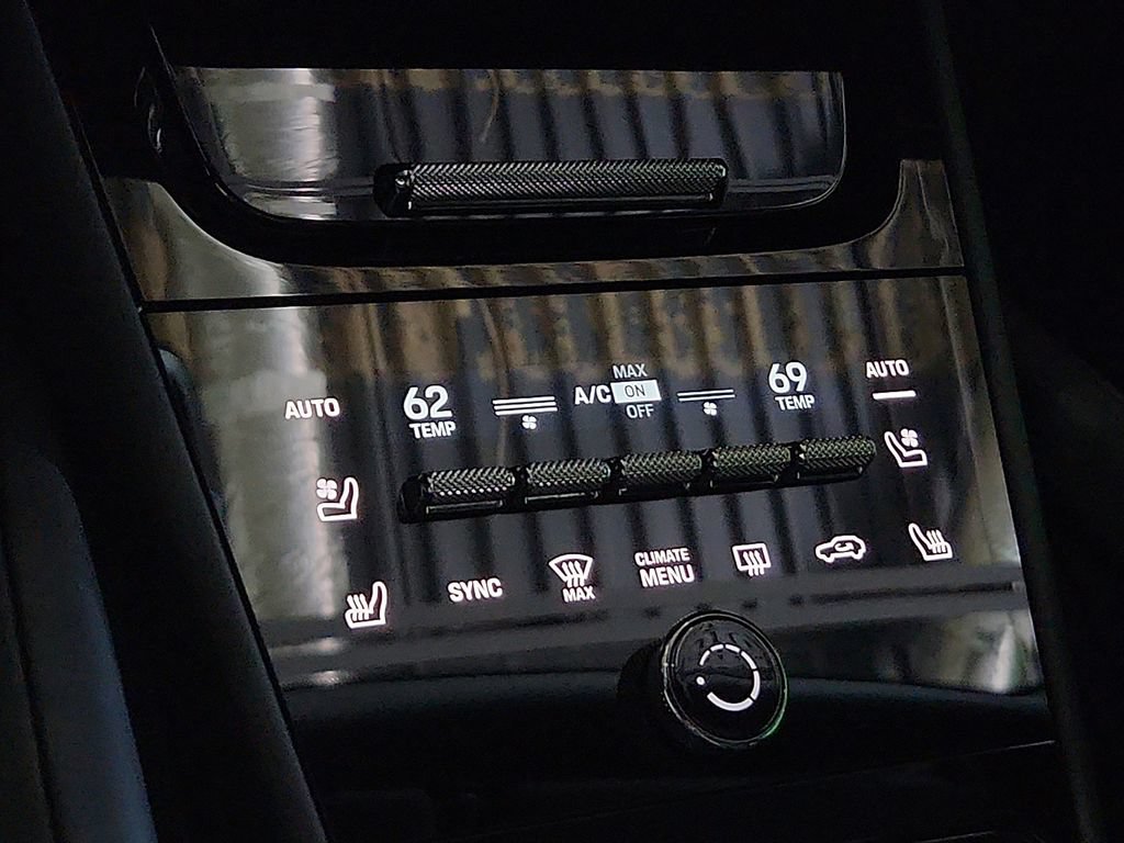 New 2026 Porsche Cayenne Coupe AWD/4WD image 16
