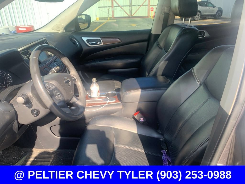Used 2017 Nissan Pathfinder Platinum FWD image 15