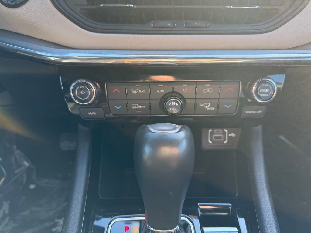 Used 2024 Jeep Compass Limited image 9