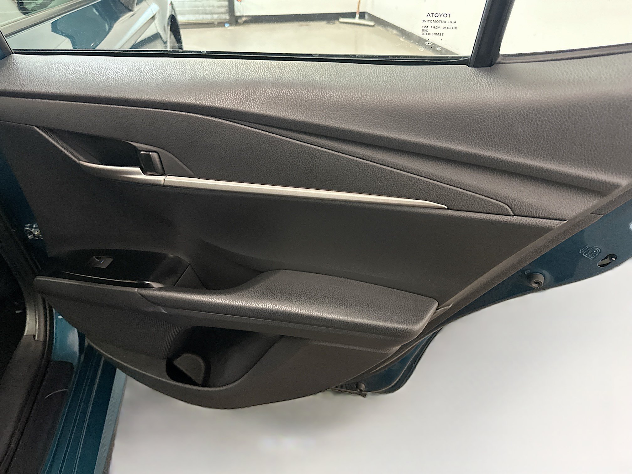Used 2025 Toyota Camry LE FWD image 31