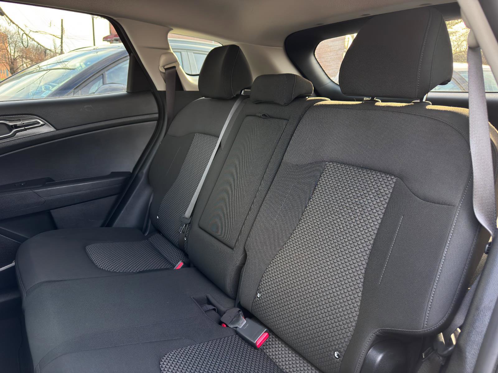 Used 2023 Kia Sportage LX image 23