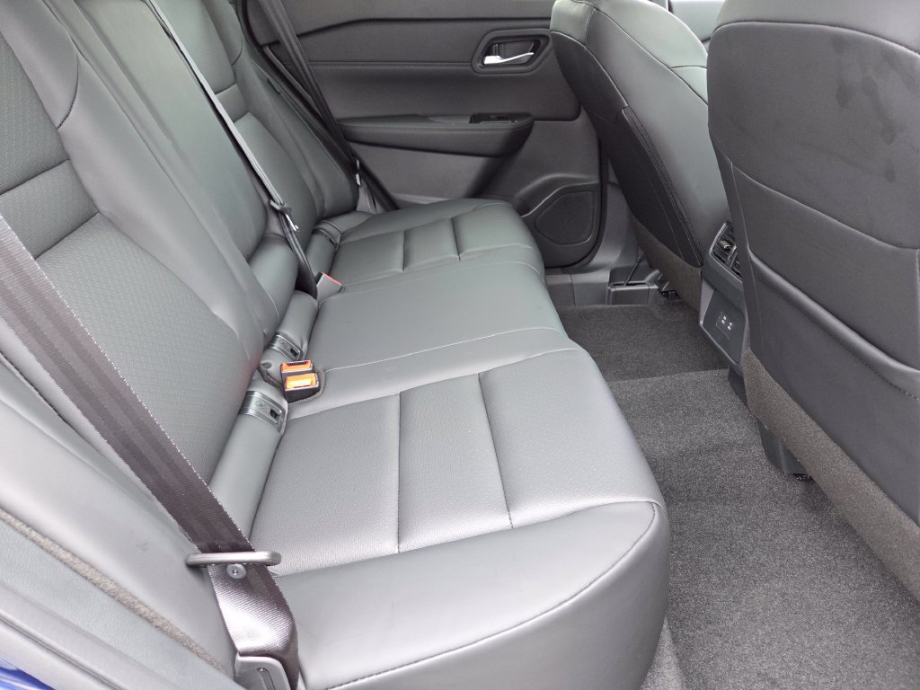 New 2026 Nissan Rogue Dark Armor AWD/4WD image 19