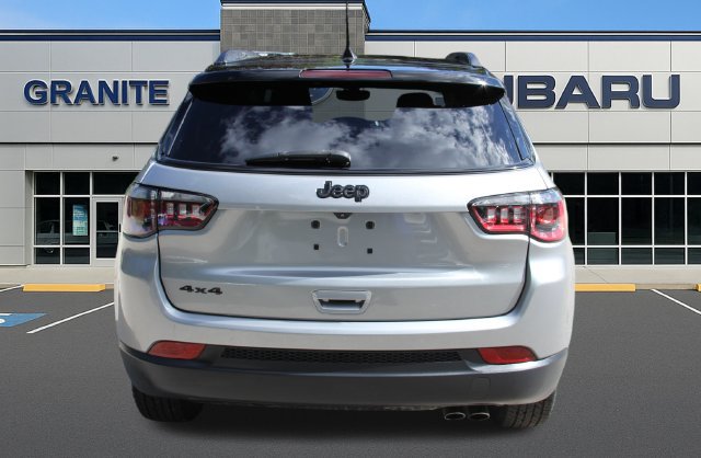 Used 2022 Jeep Compass Latitude w/ Convenience Group AWD/4WD image 9