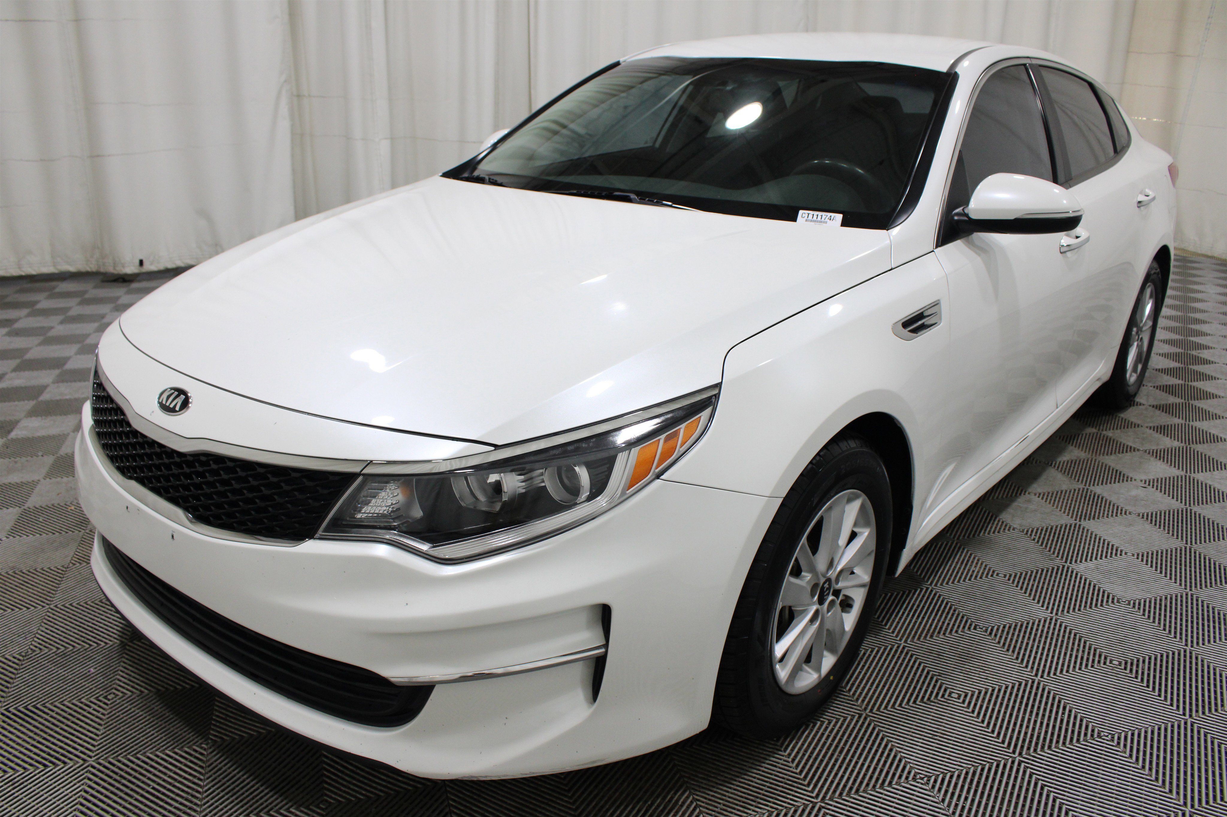 Used 2016 Kia Optima LX FWD image 32