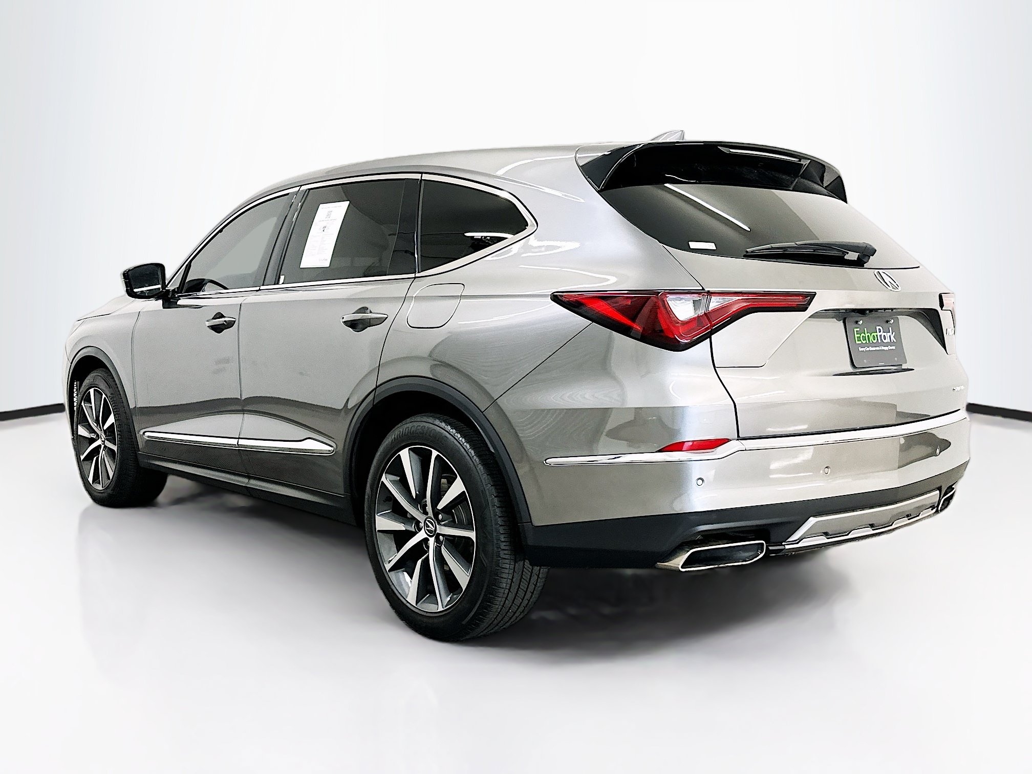 Used 2025 Acura MDX SH-AWD w/ Technology Package image 5