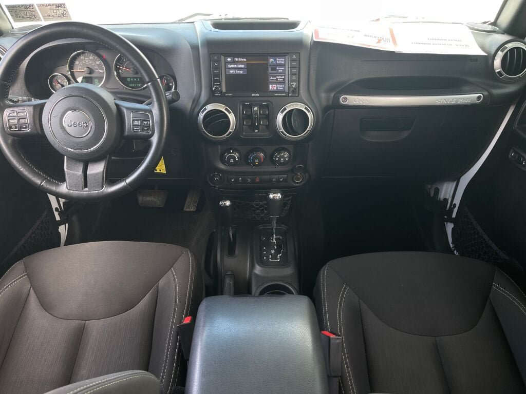 Used 2018 Jeep Wrangler Unlimited Rubicon w/ Cold Weather Group AWD/4WD image 27