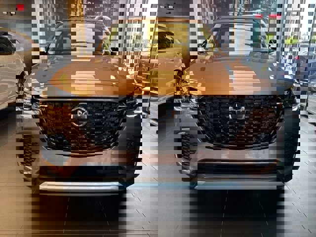 New 2025 MAZDA CX-70 Plug-In Hybrid w/ Premium Pkg image 2