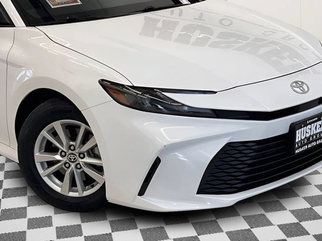 Used 2025 Toyota Camry LE FWD image 18