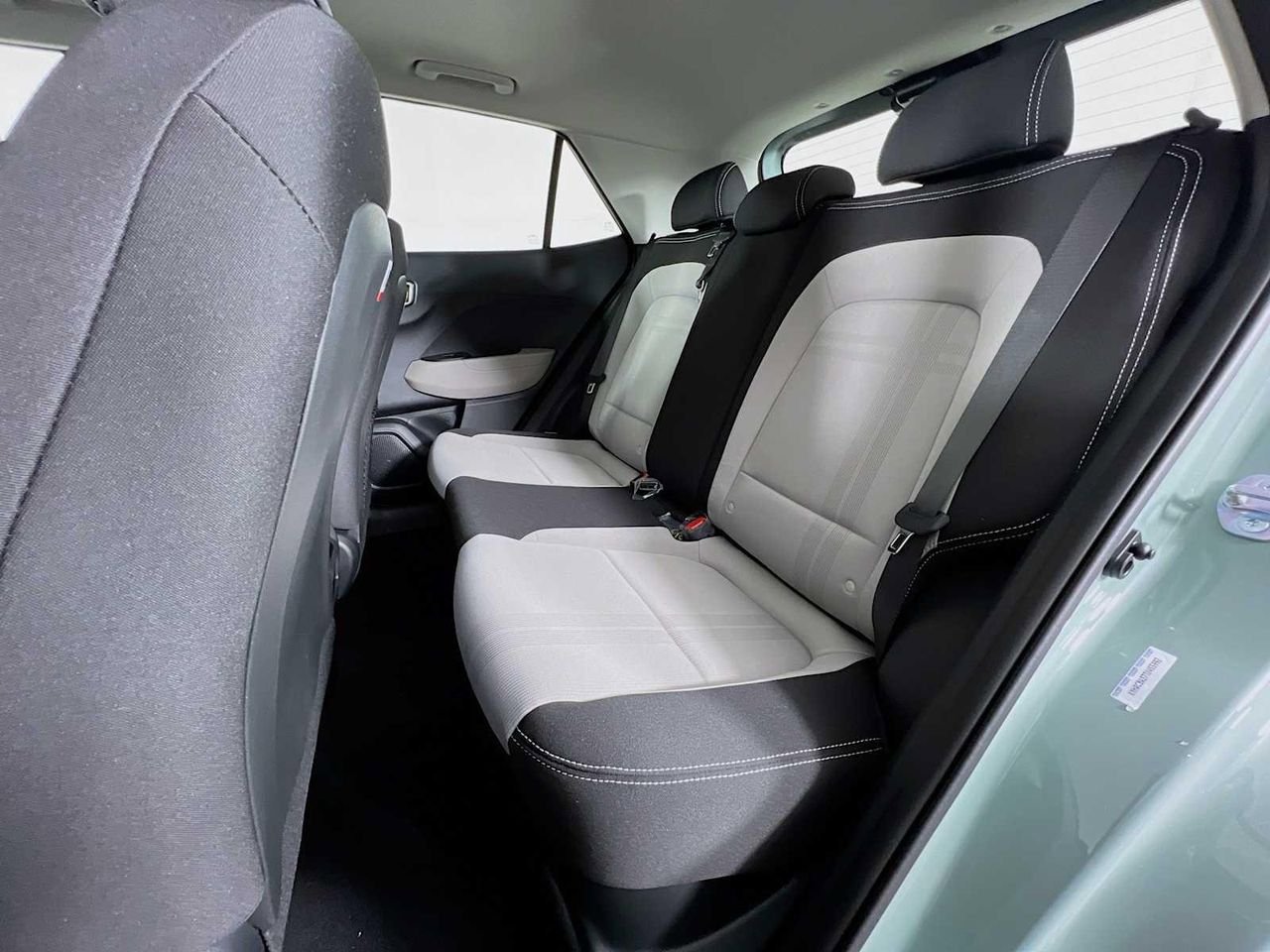New 2026 Hyundai Venue SEL FWD image 14