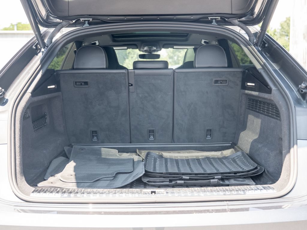Used 2022 Audi SQ8 Premium Plus w/ Executive Package AWD/4WD image 38