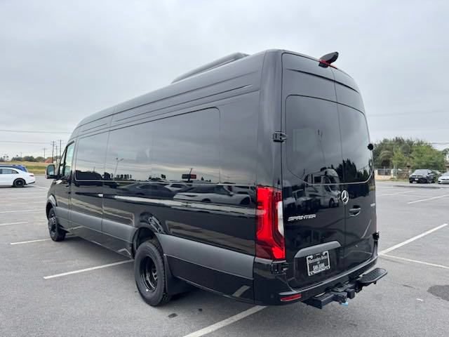 New 2025 Mercedes-Benz Sprinter 3500 image 9