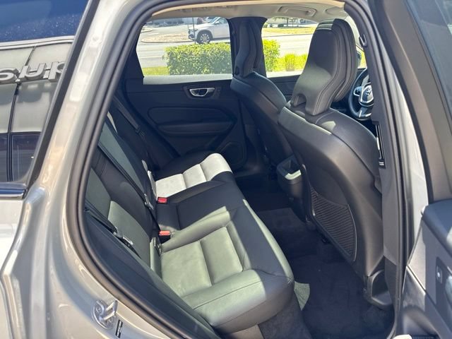 Certified 2025 Volvo XC60 B5 Plus AWD/4WD image 13