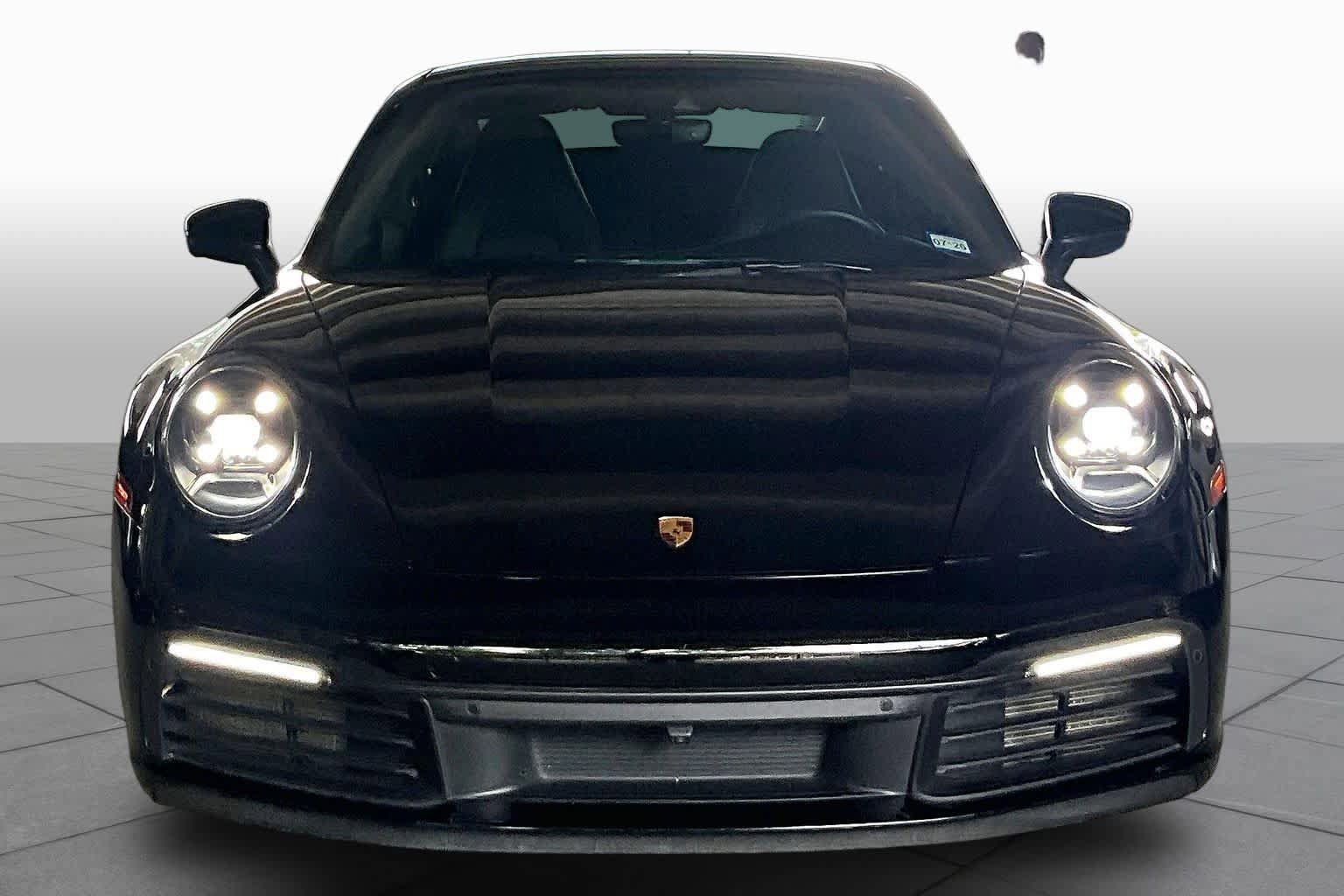 Used 2024 Porsche 911 Carrera RWD image 3