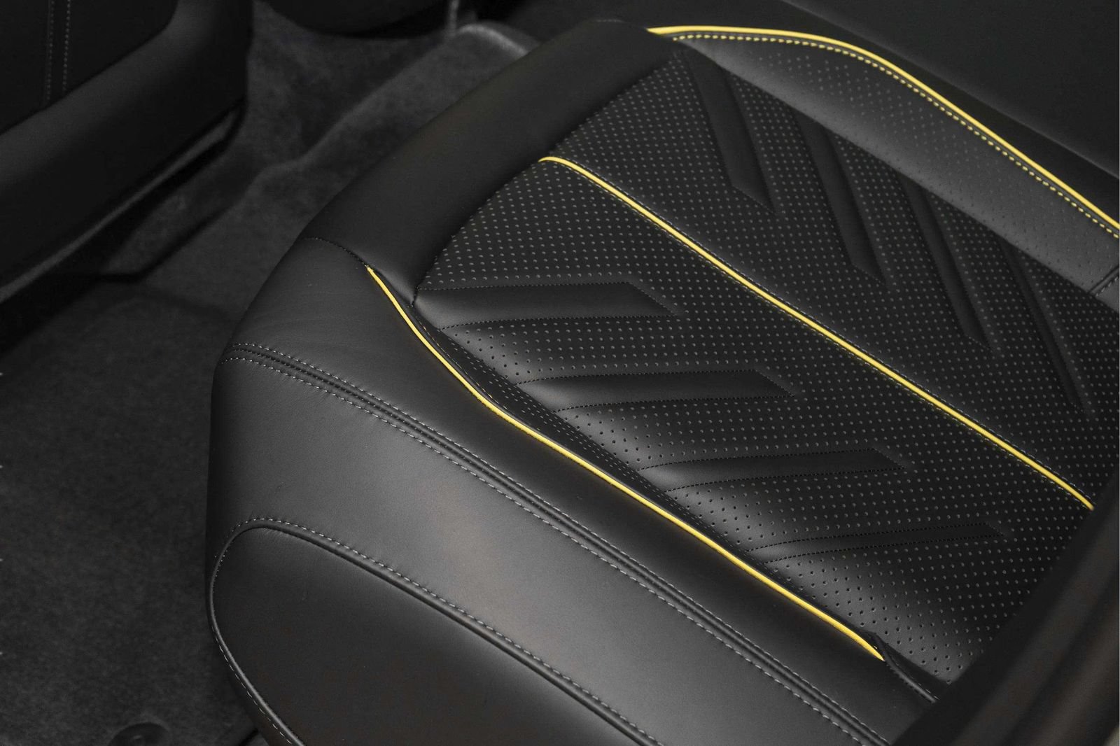 New 2026 Aston Martin DBX 707 AWD/4WD image 53