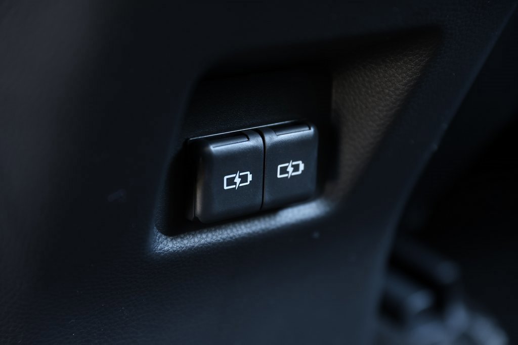 Certified 2025 Toyota RAV4 XLE image 19