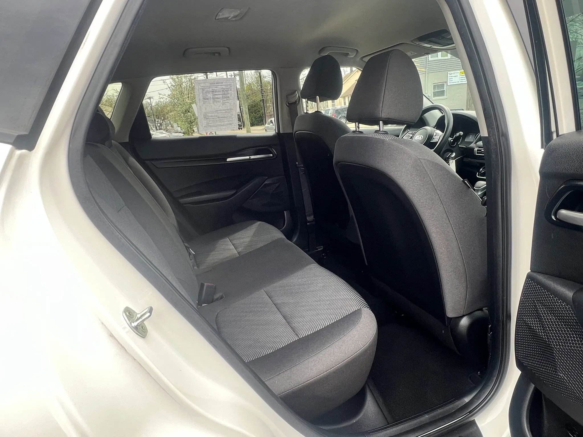 Used 2021 Kia Seltos LX image 29