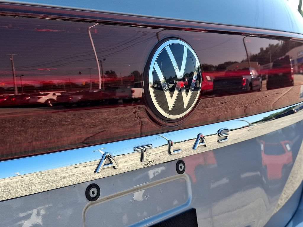 Used 2024 Volkswagen Atlas SEL Premium R-Line AWD/4WD image 30