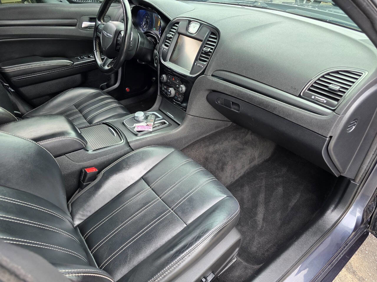 Used 2016 Chrysler 300 S w/ 300S Premium Group image 28