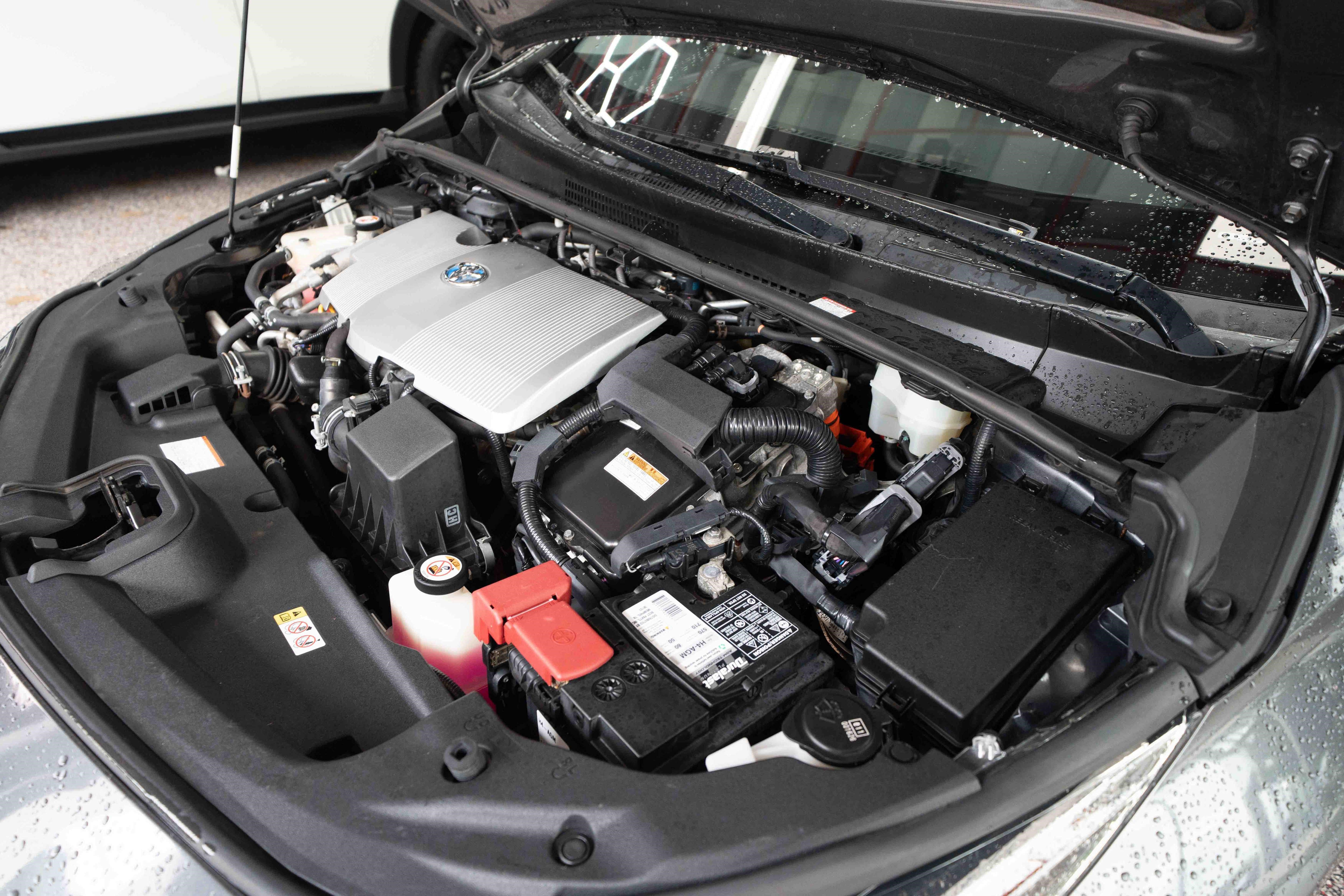 Used 2020 Toyota Prius Prime XLE FWD image 32