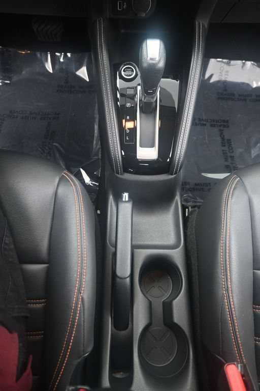 Used 2018 Nissan Kicks SR w/ Premium Package FWD image 18