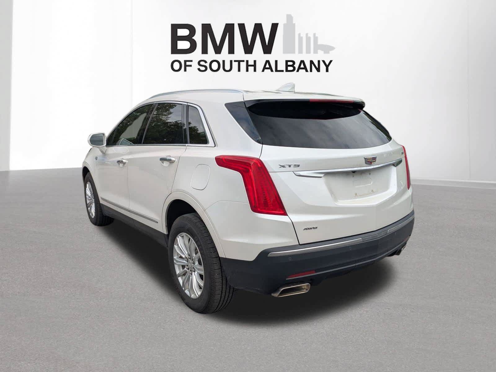 Used 2019 Cadillac XT5 AWD image 5