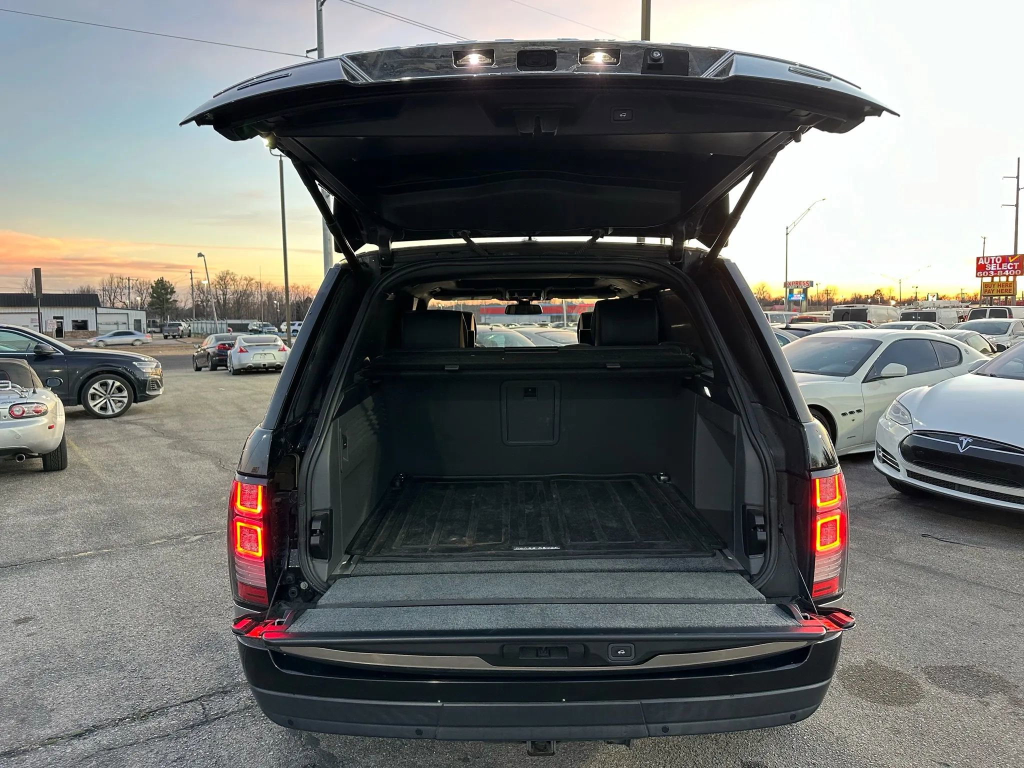 Used 2015 Land Rover Range Rover Long Wheelbase Autobiography image 19