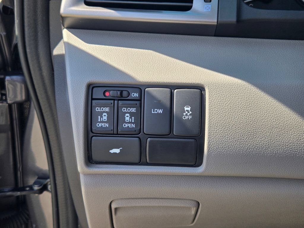 Used 2016 Honda Odyssey EX-L image 38