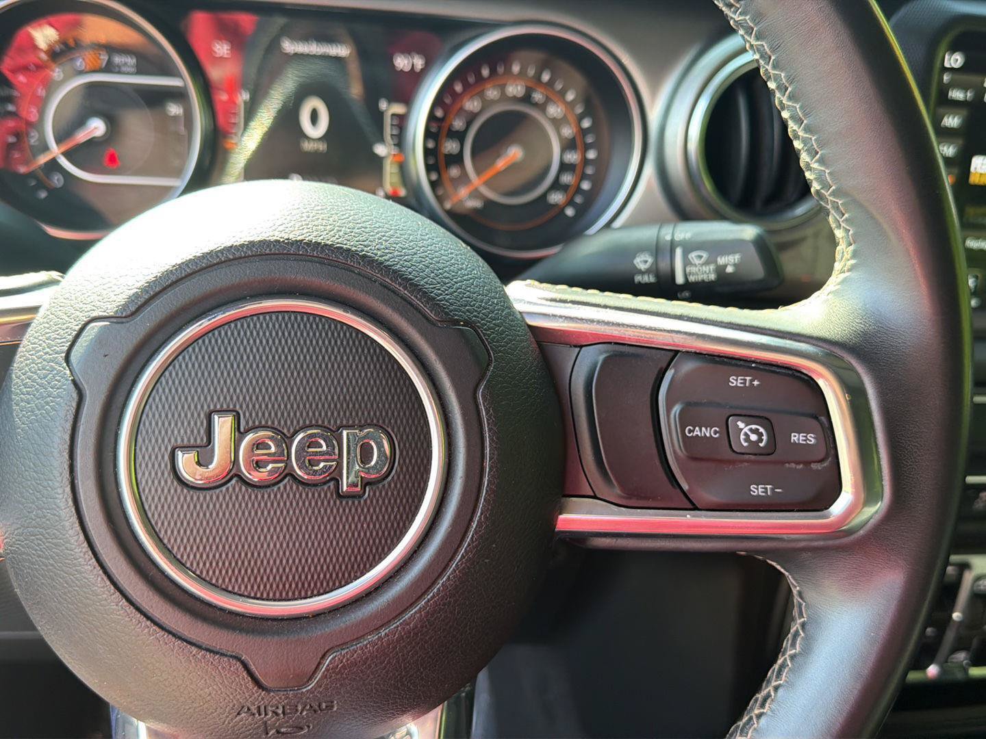 Used 2018 Jeep Wrangler Unlimited Sahara AWD/4WD image 20