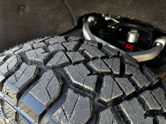 Used 2020 GMC Sierra 2500 AT4 w/ AT4 Premium Package AWD/4WD image 33