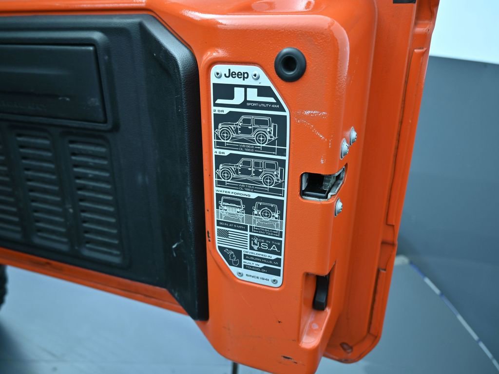 Used 2018 Jeep Wrangler Unlimited Sport S image 38