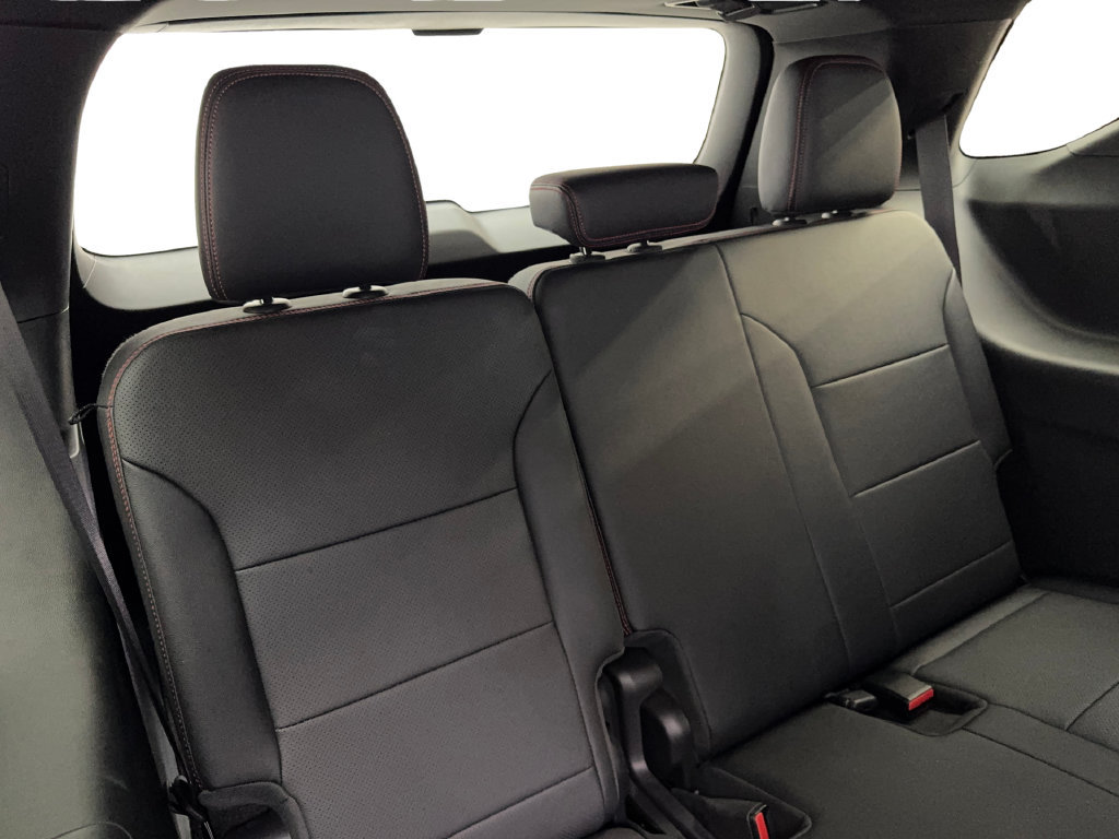 Used 2024 Chevrolet Traverse RS FWD image 43