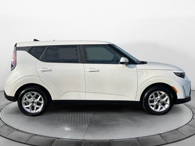 Used 2024 Kia Soul LX w/ Option Group 015 image 6