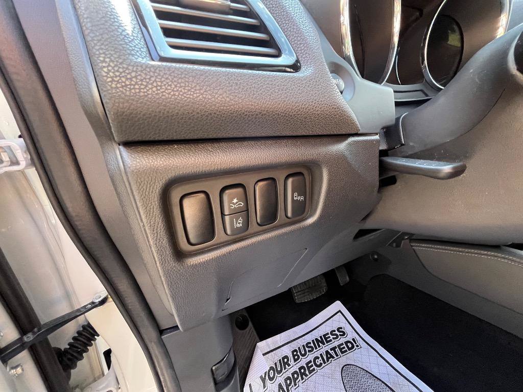 Used 2020 Mitsubishi Outlander Sport SE FWD image 16