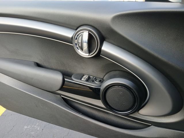 Used 2024 MINI Cooper 2-Door Hardtop image 15